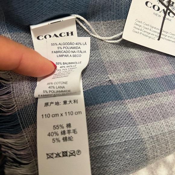 Coach scarf. Authentic. Oversized - Picture 1 of 7